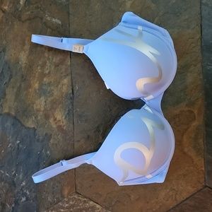 NWT Pink Victoria's Secret push up bra. Size: 32DD